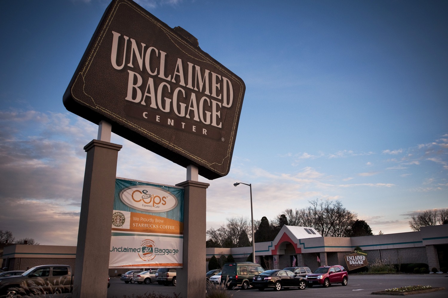 Unclaimed baggage deals atlanta