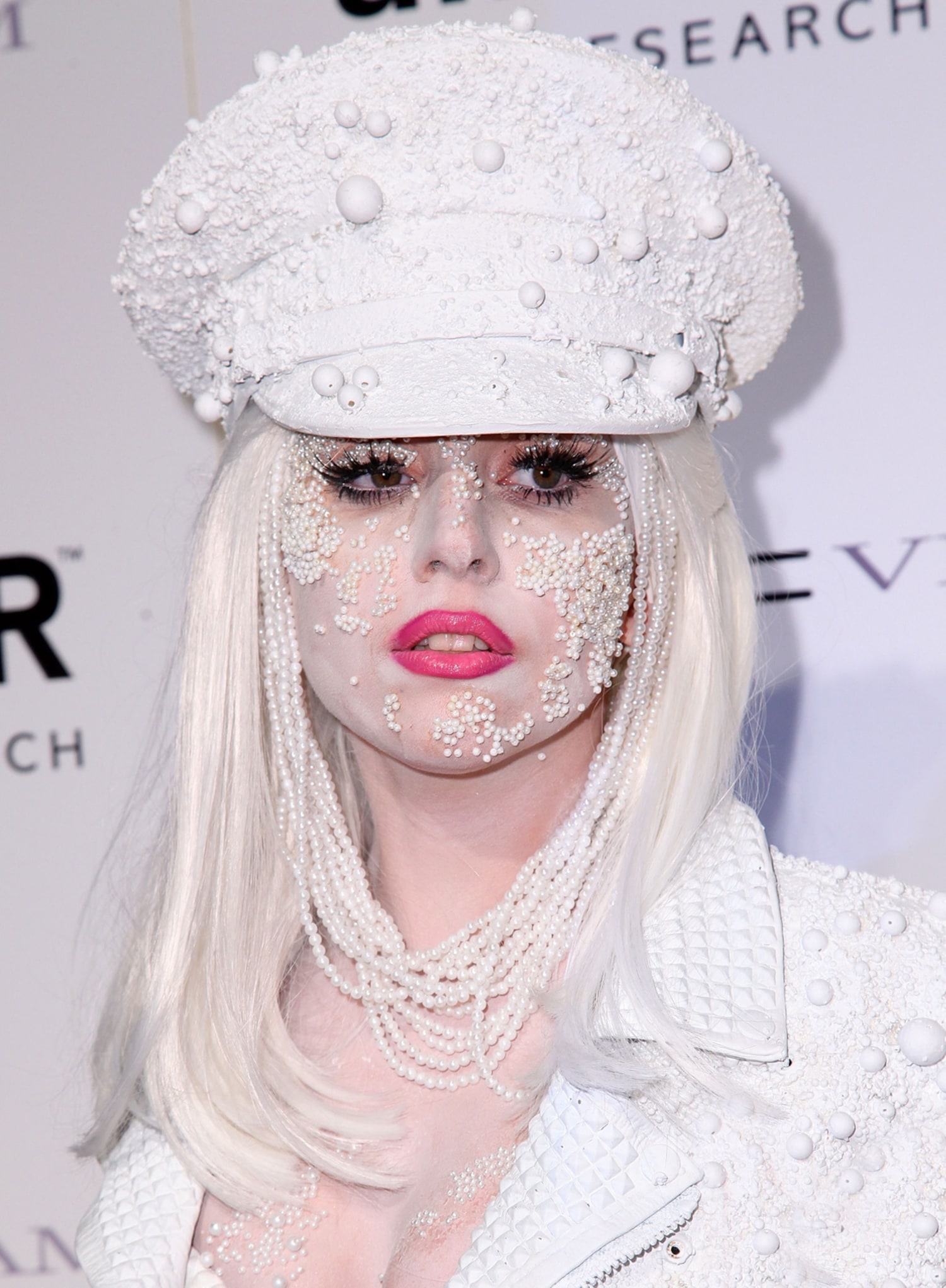 Lady Gaga's Hair Bow: A Thorough, Unscientific Analysis | Glamour