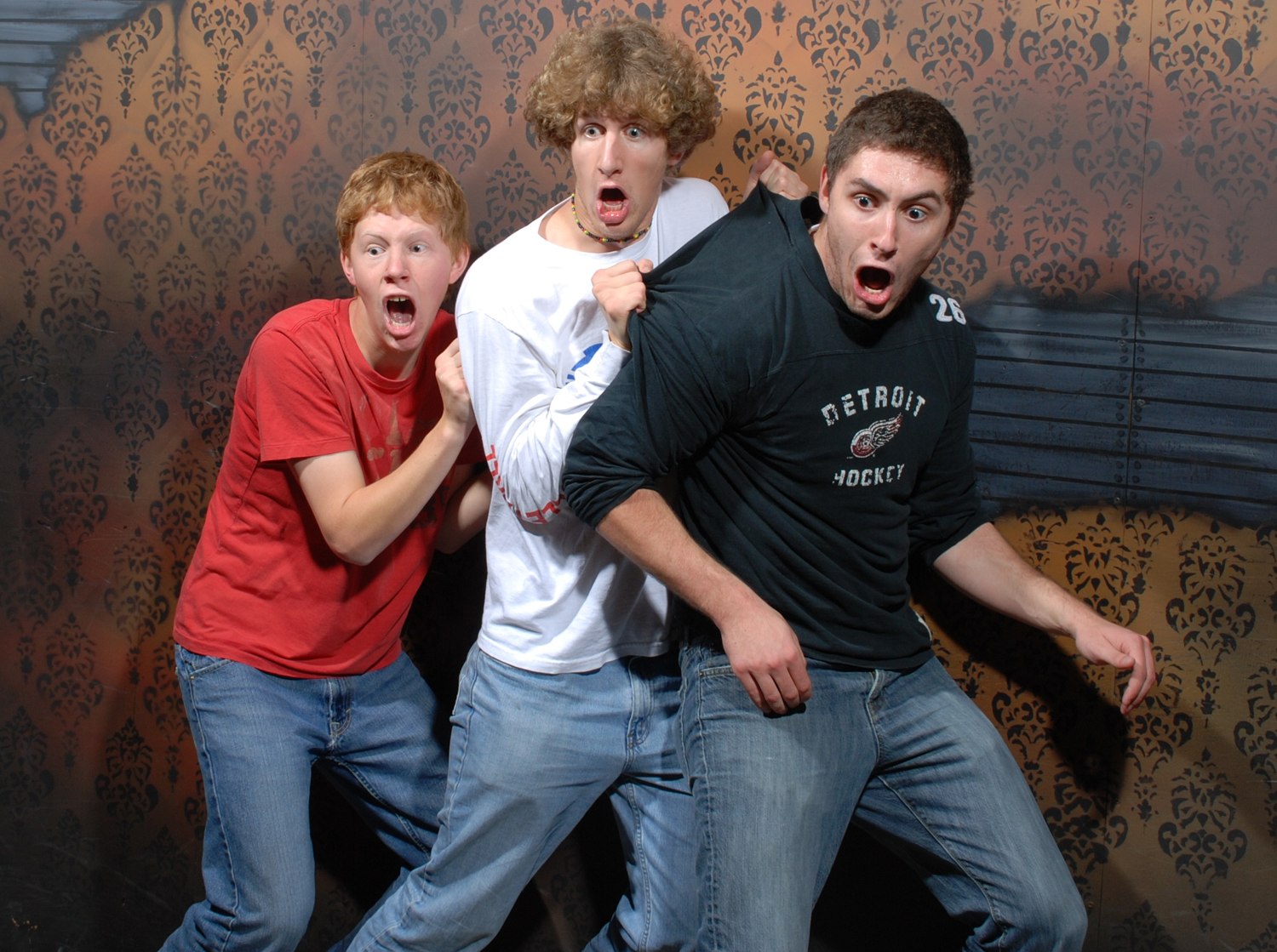 Faces of fear: 34 amazing haunted house reactions