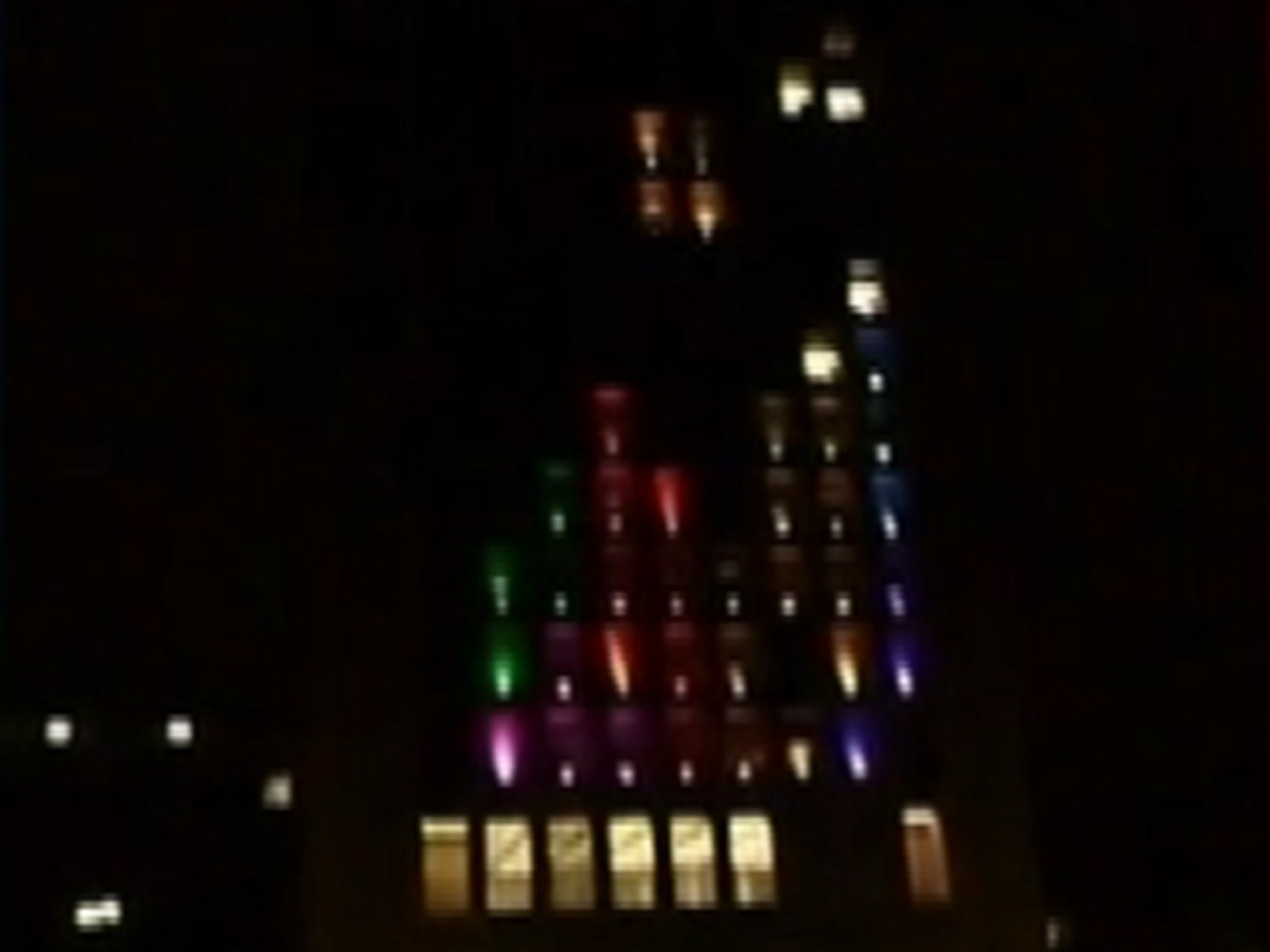 Students play Tetris on MIT building