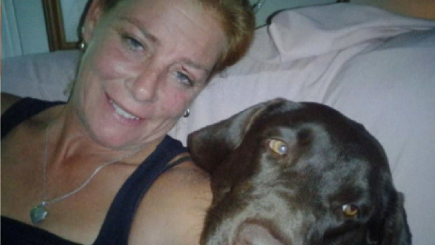 Dogs knotting in women