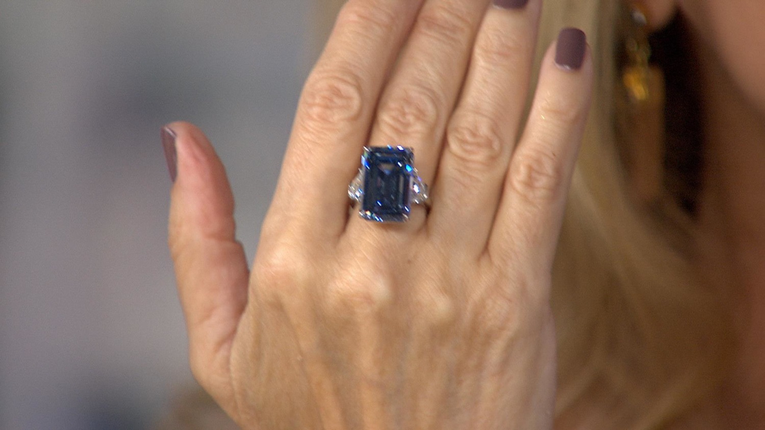 Oppenheimer shop blue ring