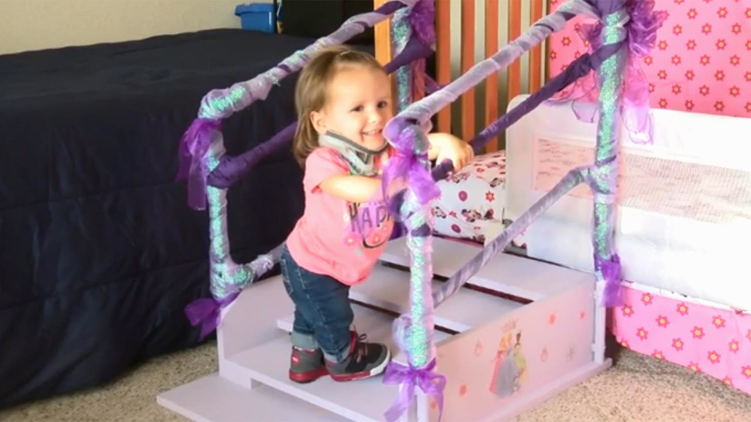 x_tdy_toddlerstairs_160504.jpg