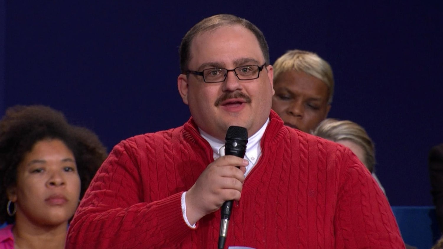Red sweater male cheap