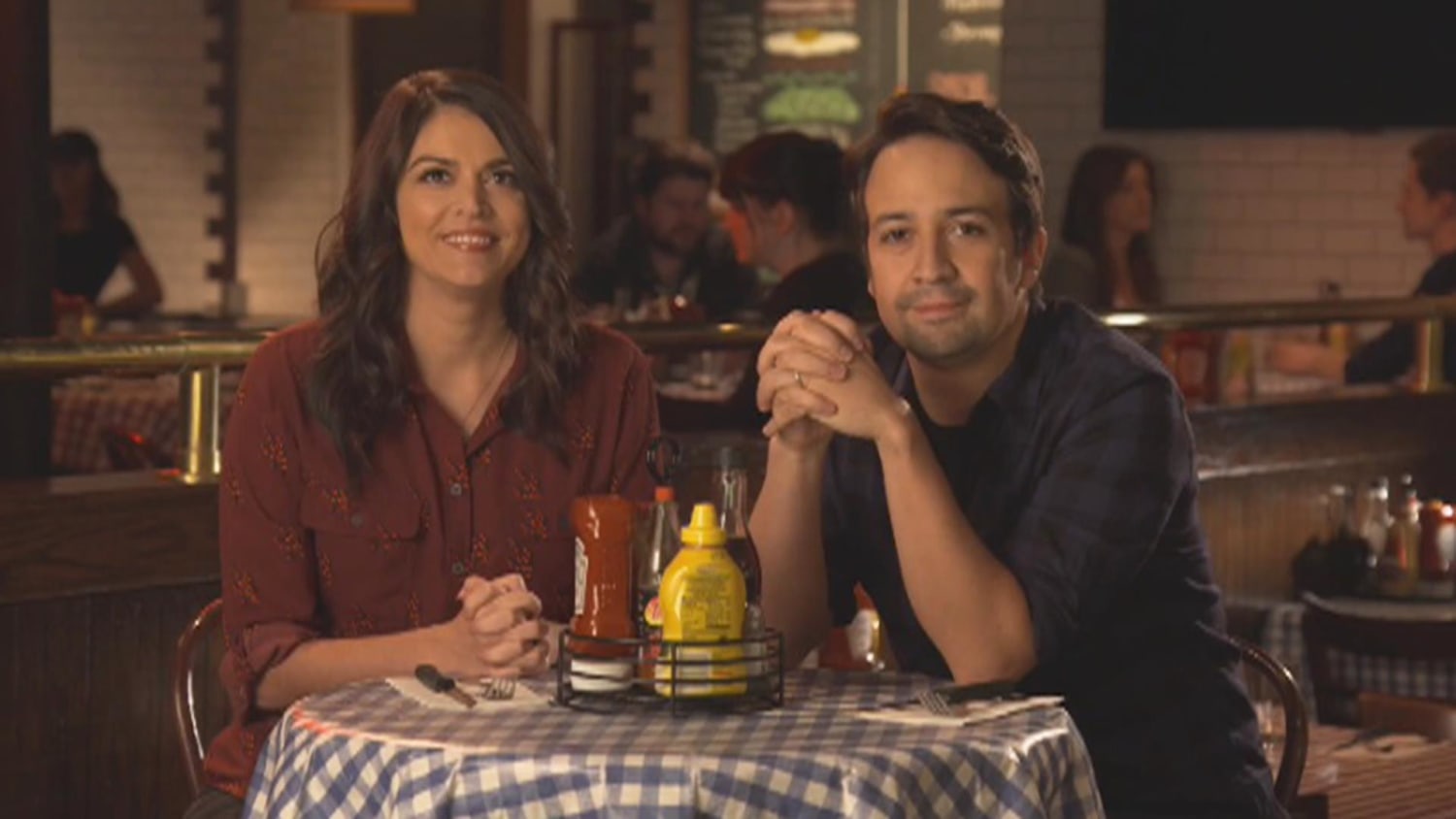 In SNL promo Lin Manuel Miranda can t get Hamilton tickets