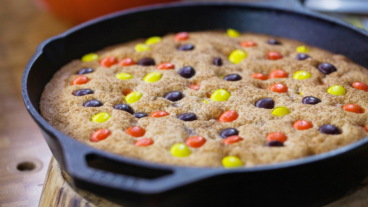 This M&M's Cookie-Baking Kit Comes With a Skillet for the Best $6