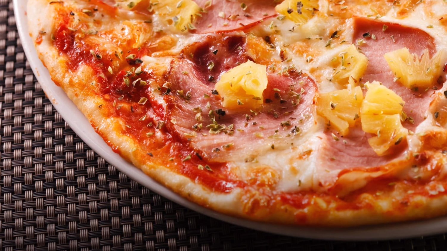 Pizza with 101 cheeses sets record Pizza with 101 cheeses sets record