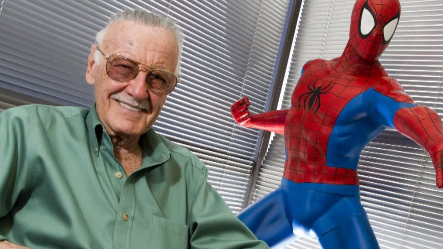 Stan Lee tribute mural created in Glasgow's Gorbals - BBC News
