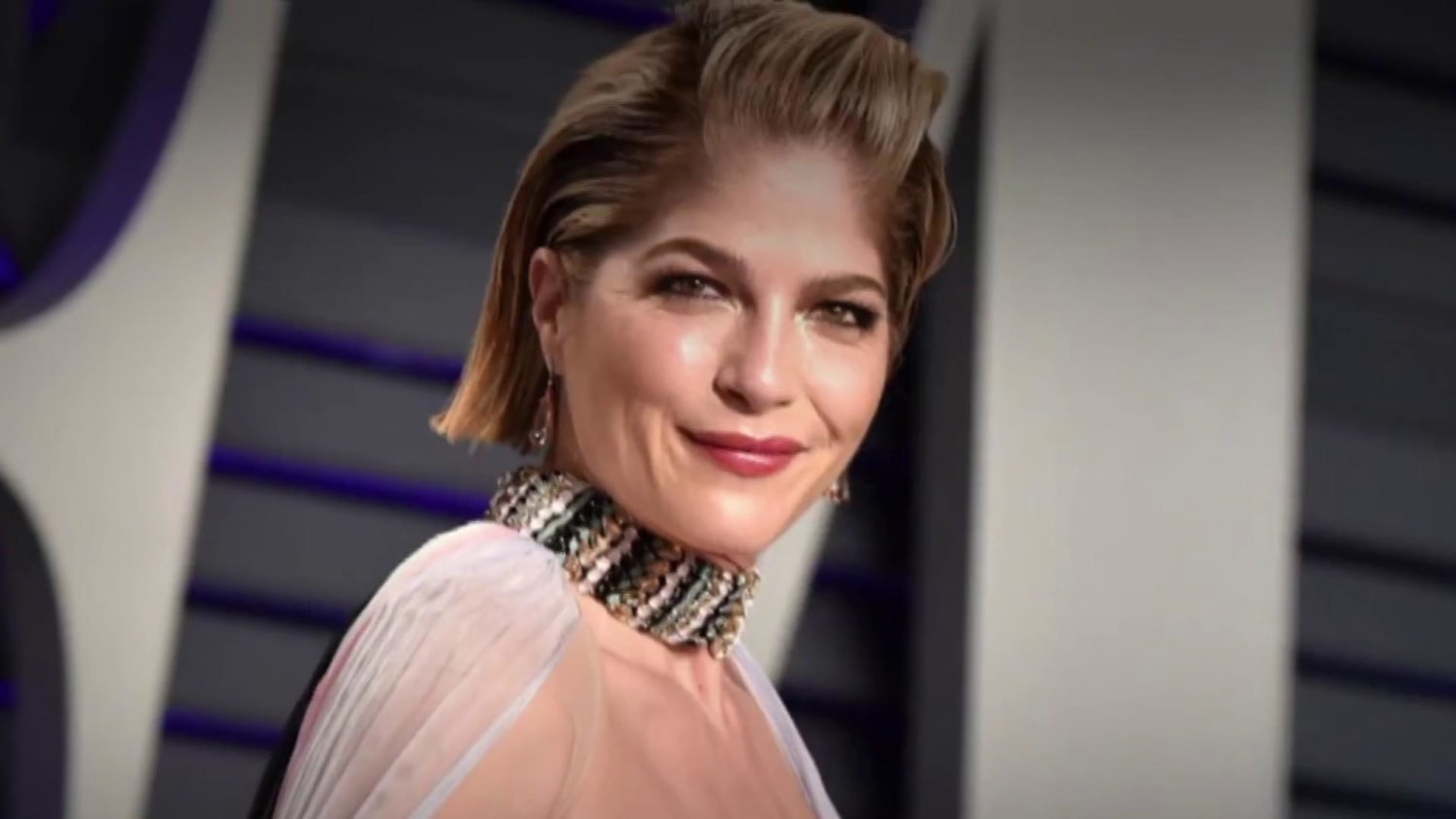 Selma Blair shaves her hair with help from her 7-year-old son