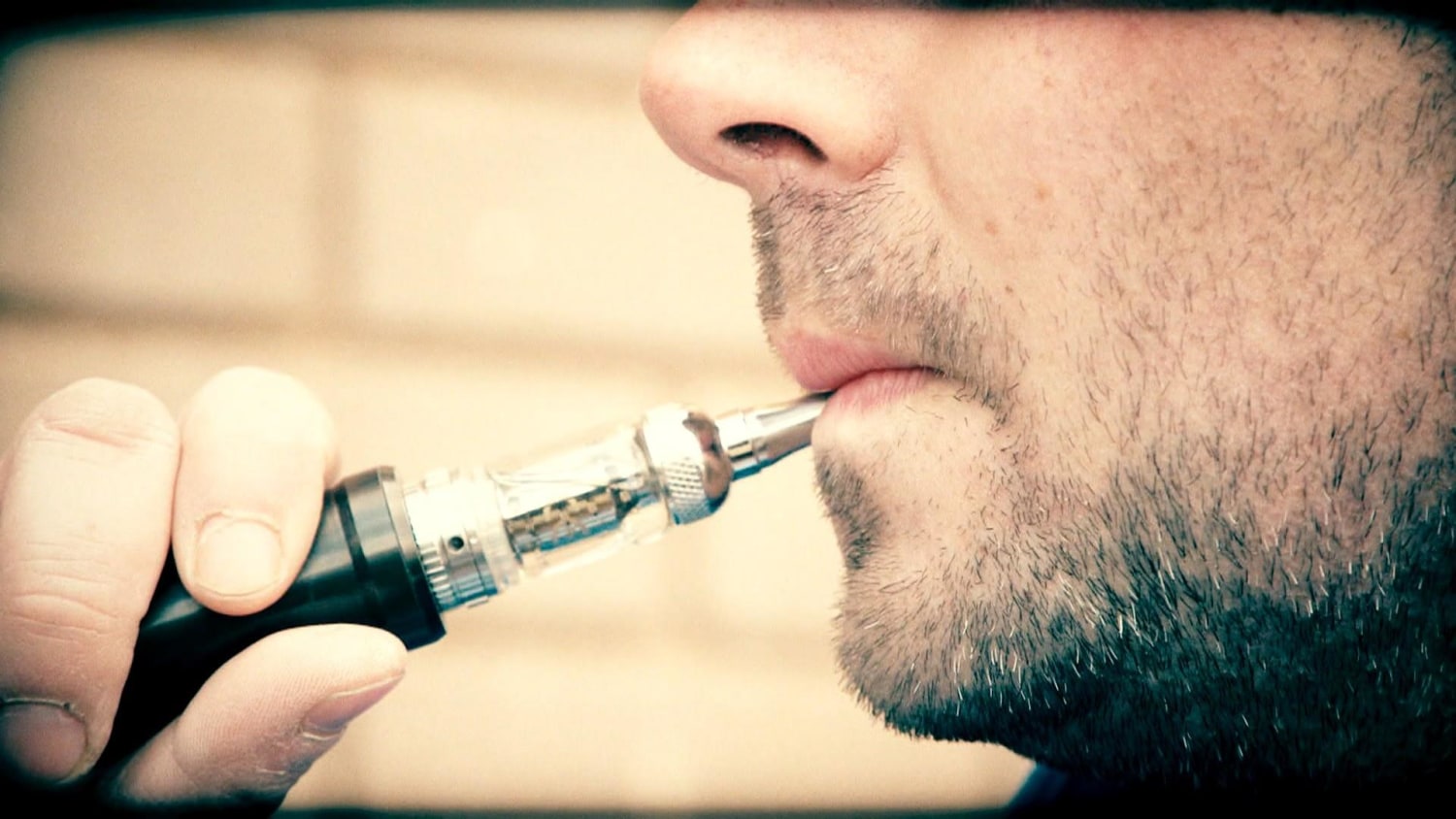 elfbar nachfüll pod läuft aus Is Vaping Bad For You? Side Effects, Risks, Nicotine, Marijuana main image 0
