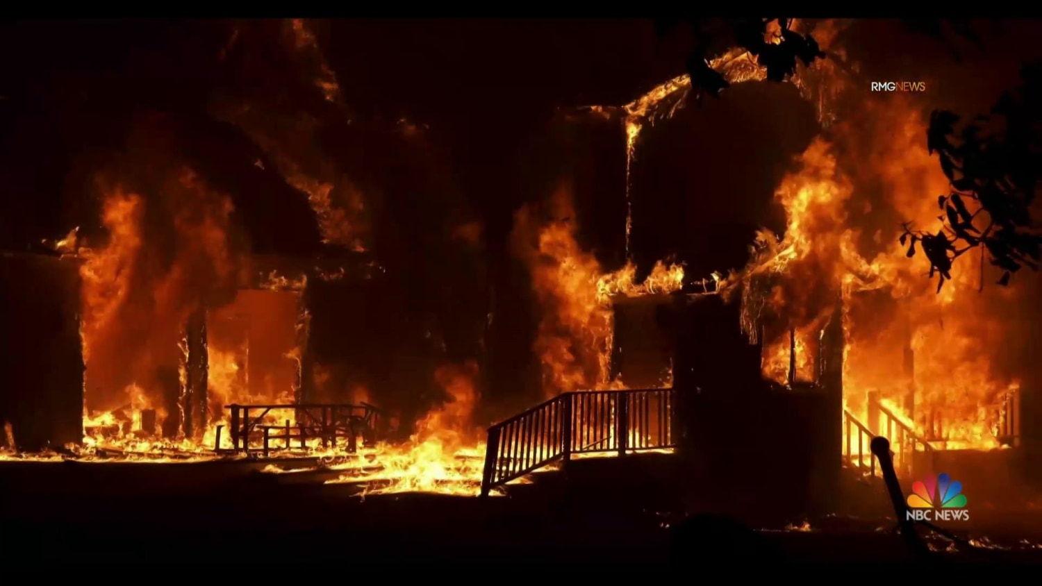 At least 6 killed in California wildfires, more than 100,000 evacuated