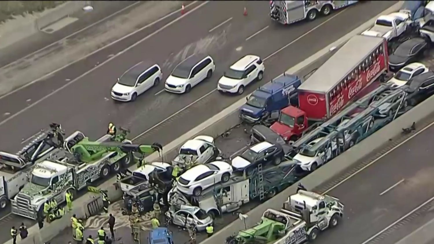 At least 6 dead in massive Texas crash involving over 100 cars: Officials -  ABC News