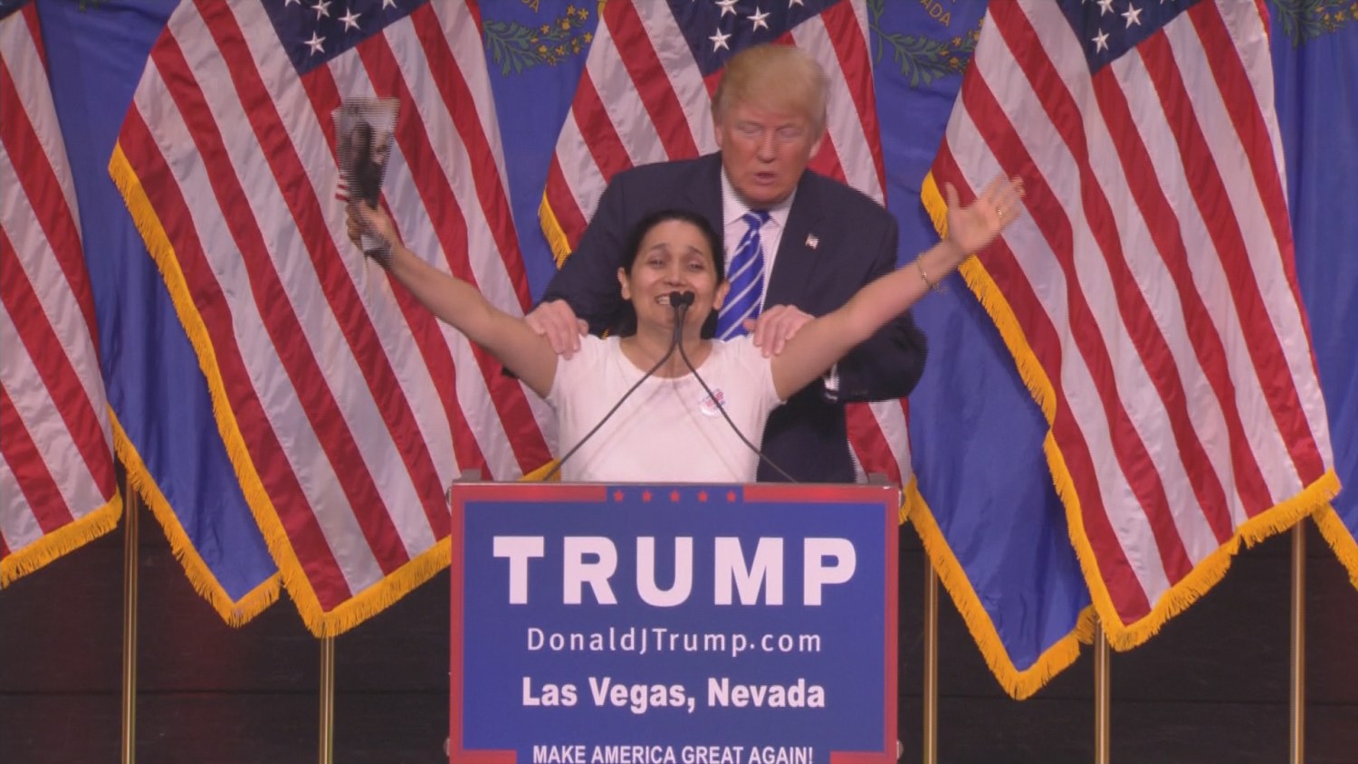 f_dc_trump_woman_151008.jpg