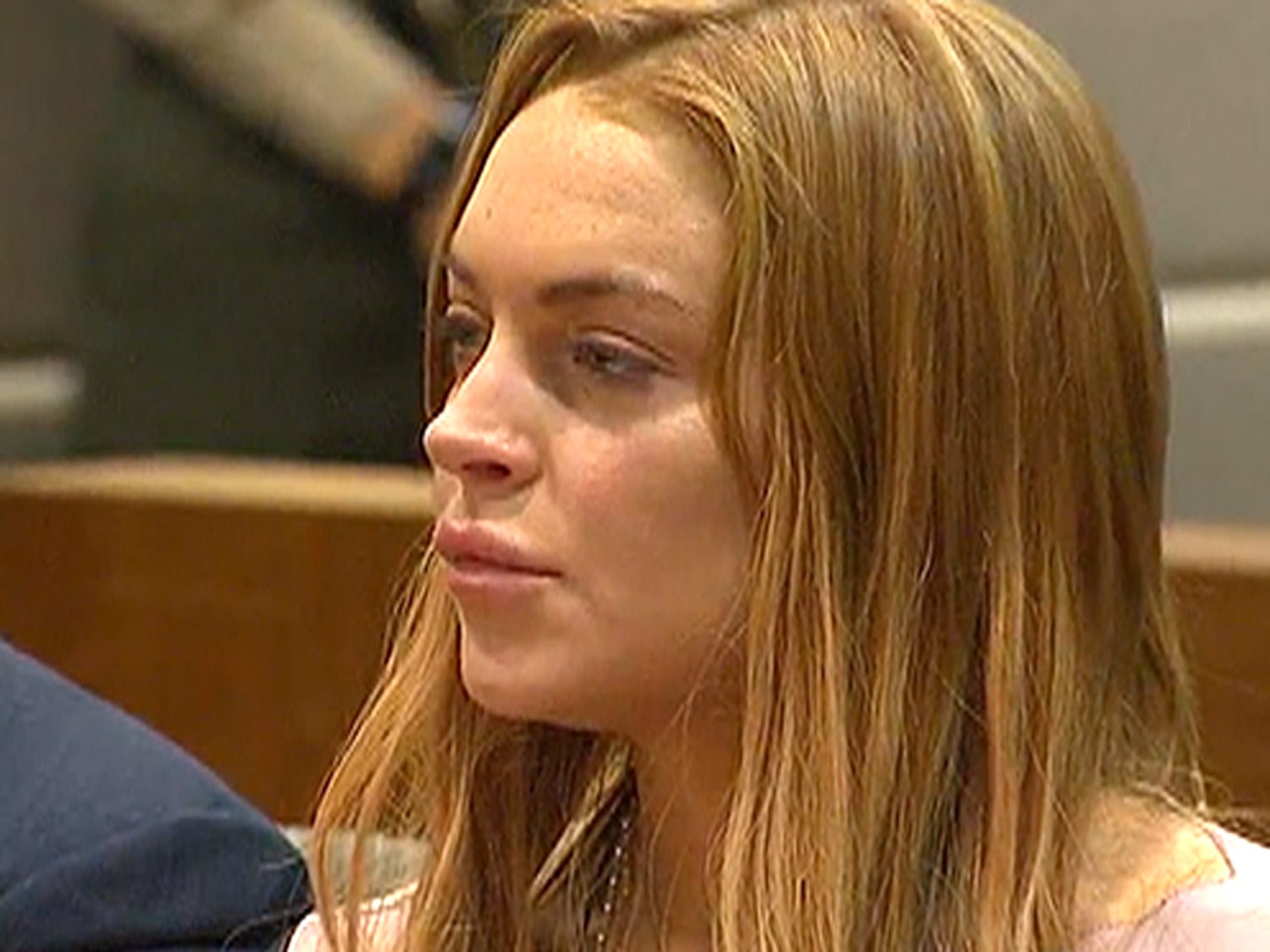 Lindsay Lohan Porn Legs Spread - Lindsay Lohan Finishes Probation for Necklace Theft