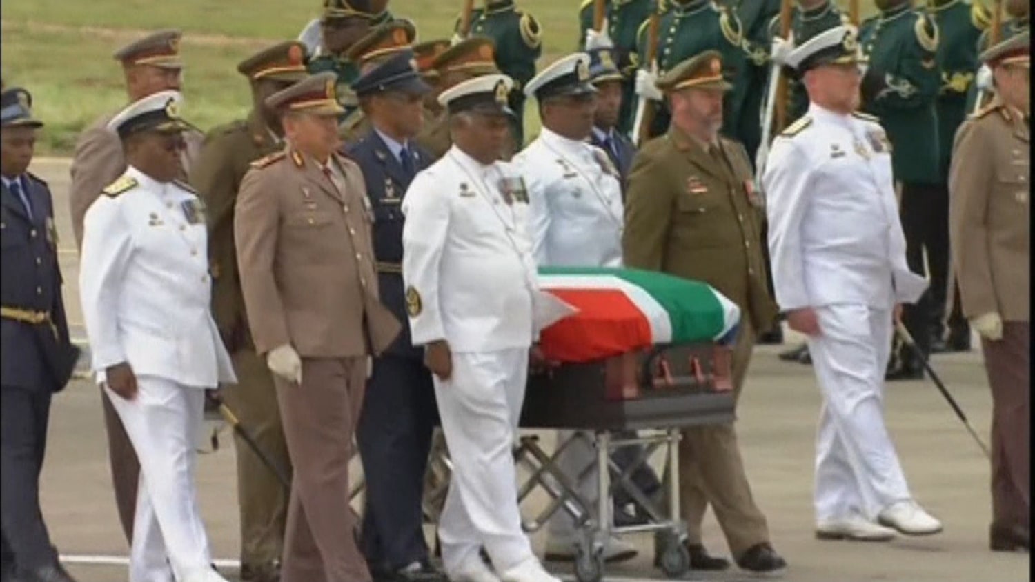 estadio funerario nelson mandela
