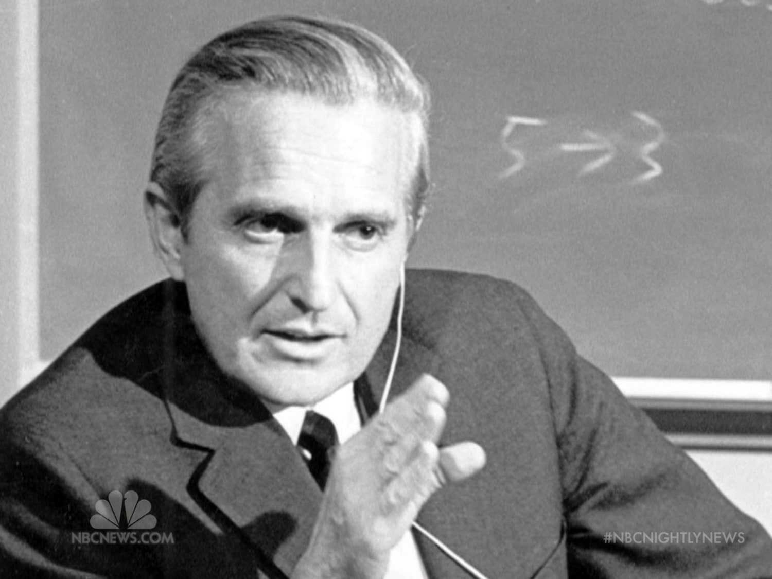 Douglas Engelbart inventor of computer mouse dies at 88