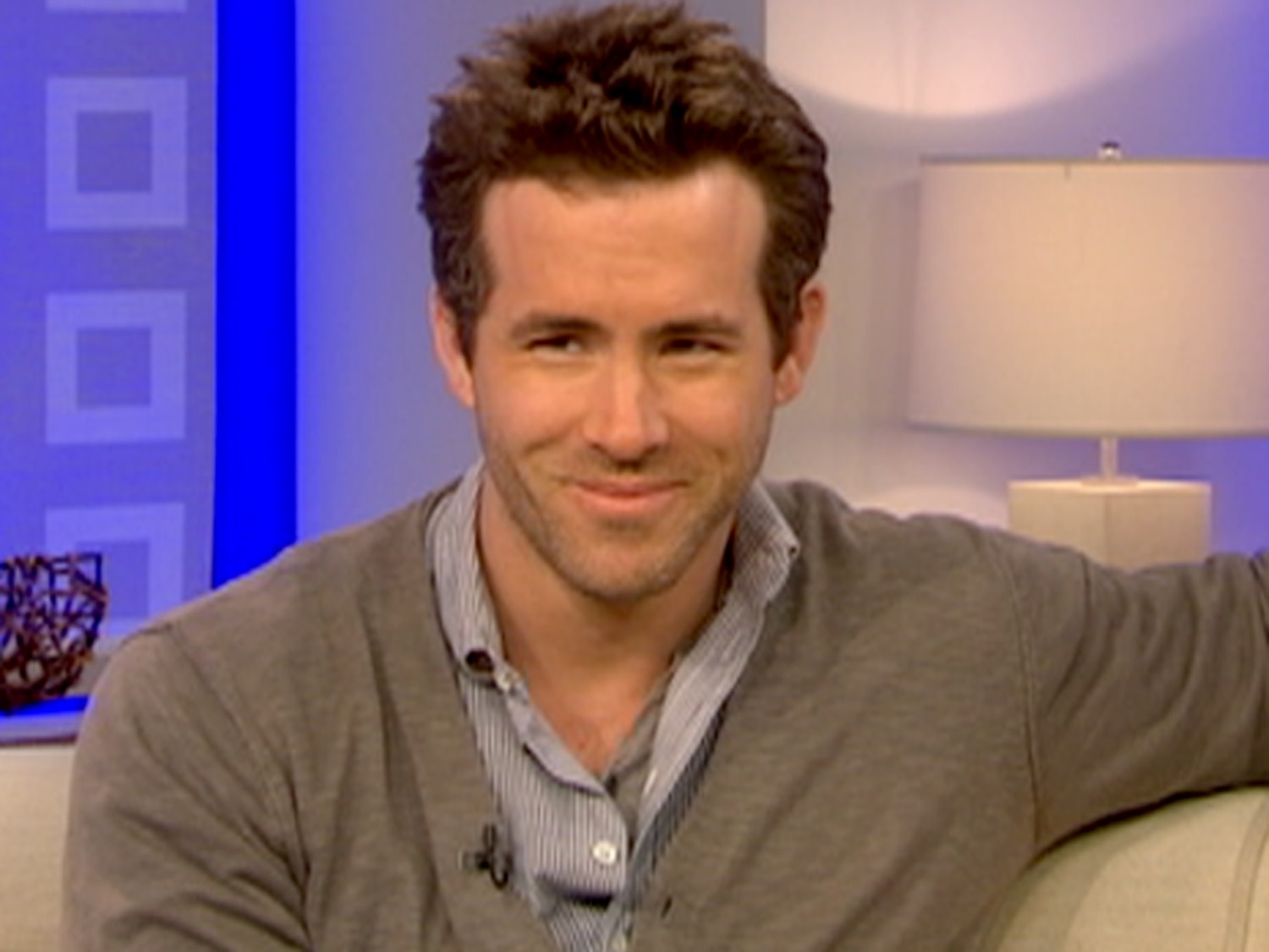 Ryan Reynolds accidentally gave Denzel Washington 2 black eyes