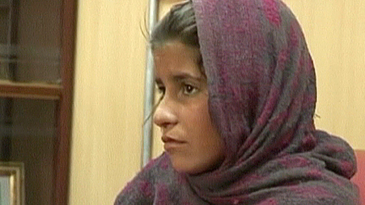 x_lon_nn_afghangirl_070114.jpg