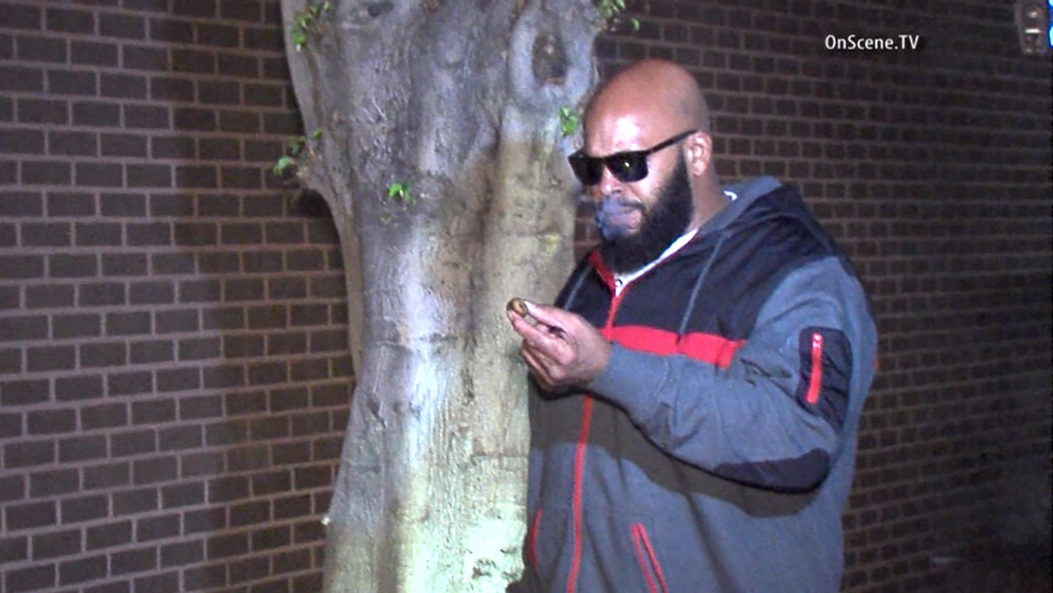 Suge Knight Hit Rap Mogul Hit With Murder Charge