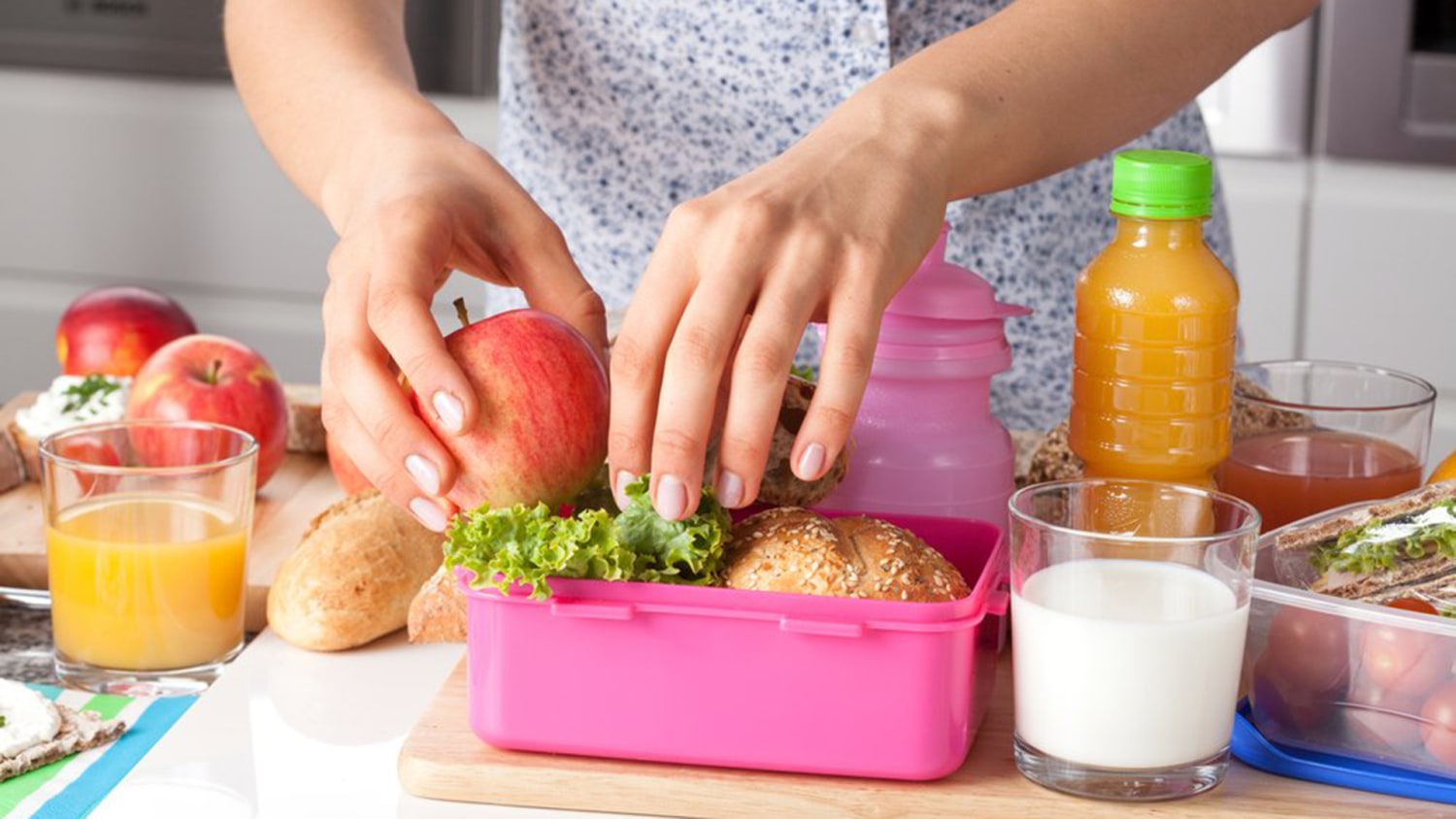 How to keep food hot in your kids' lunch box