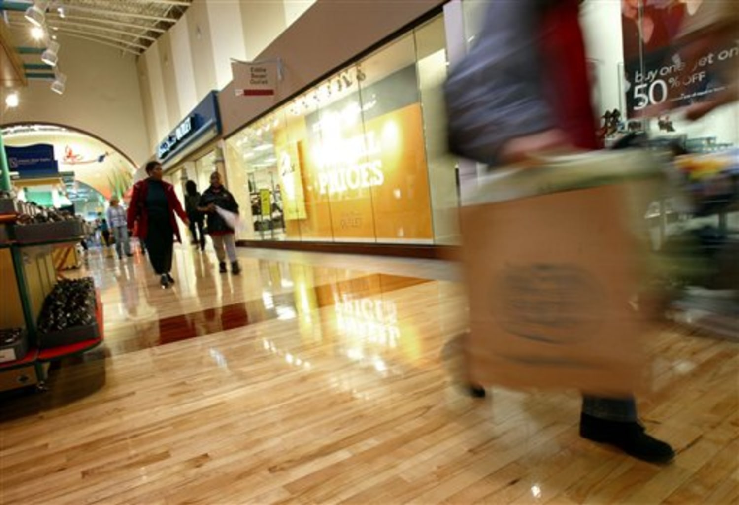 D-FW stores and malls extend hours for Black Friday — but not as much as  years past