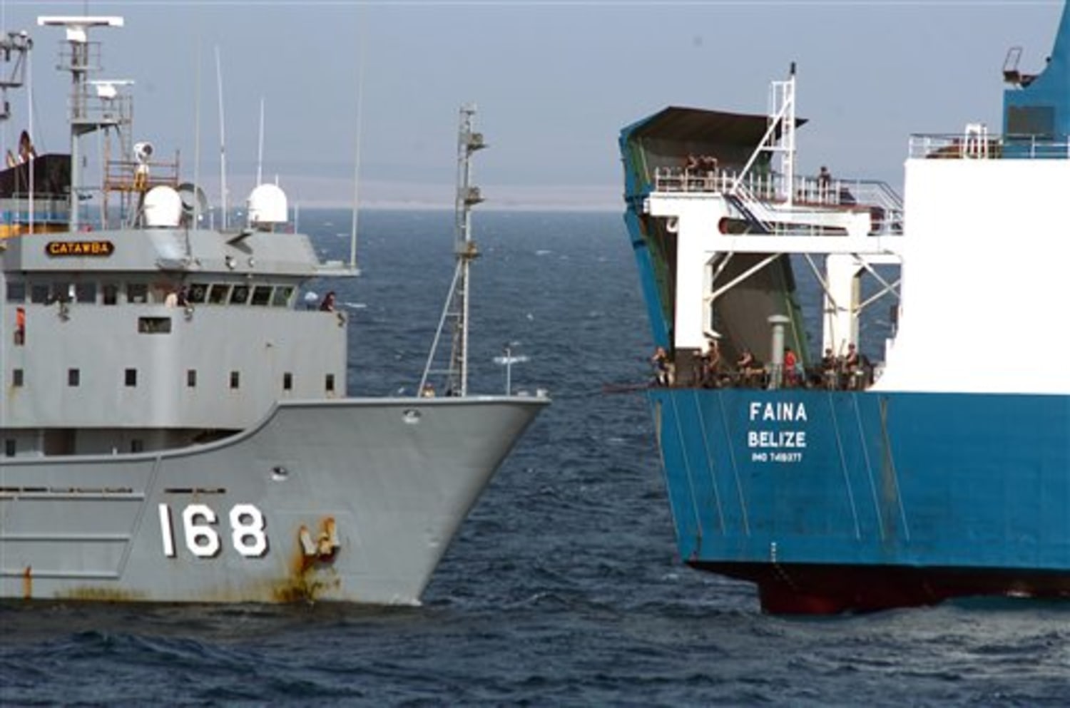Somali pirates free Chinese fishing boat crew