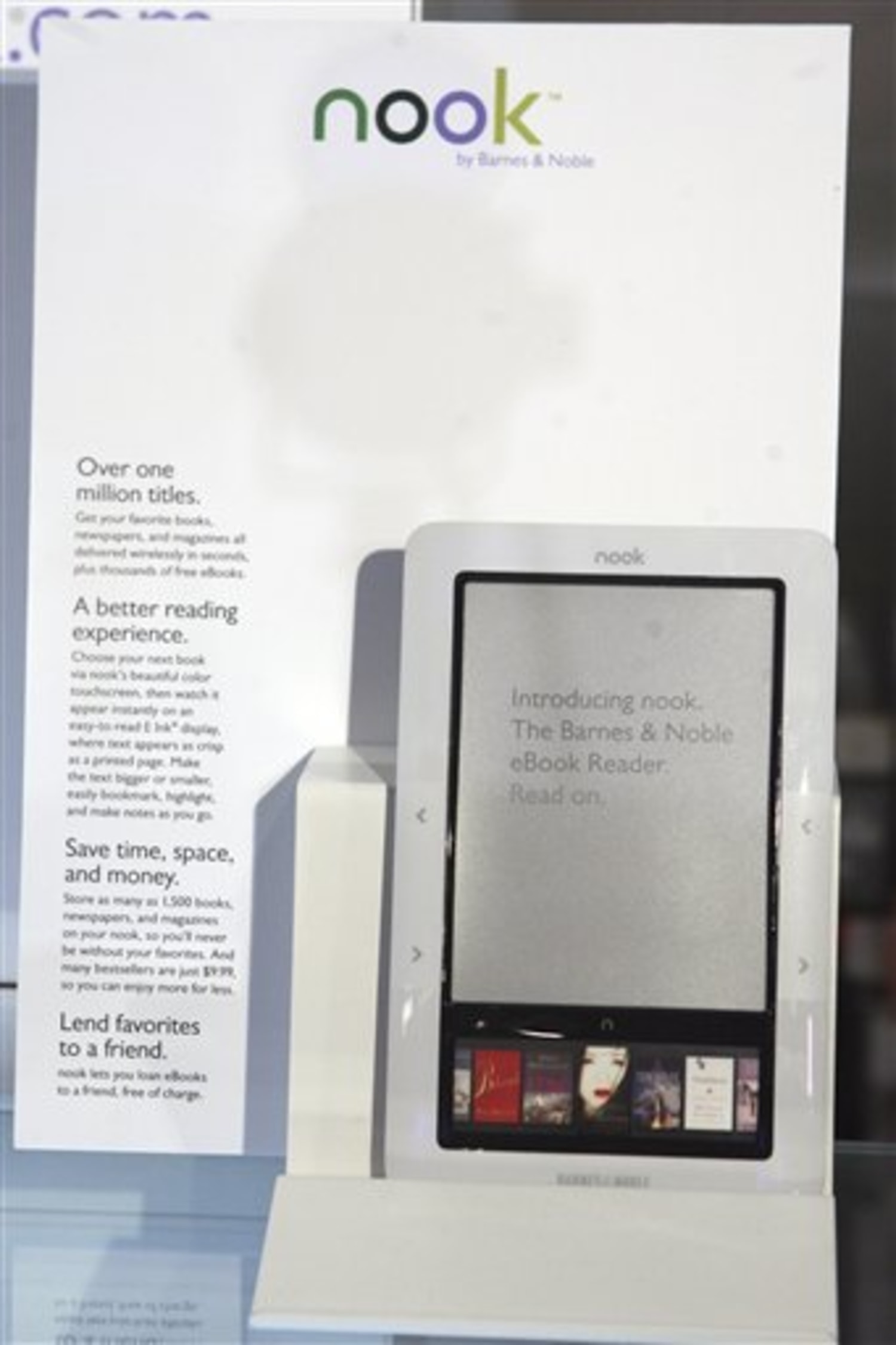 Barnes & Noble unveils budget e-book reader