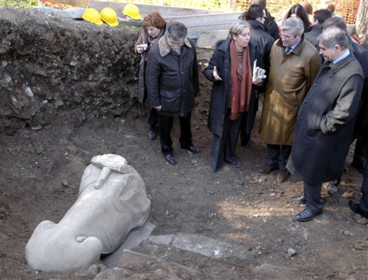 Headless sphinx unearthed at Roman villa