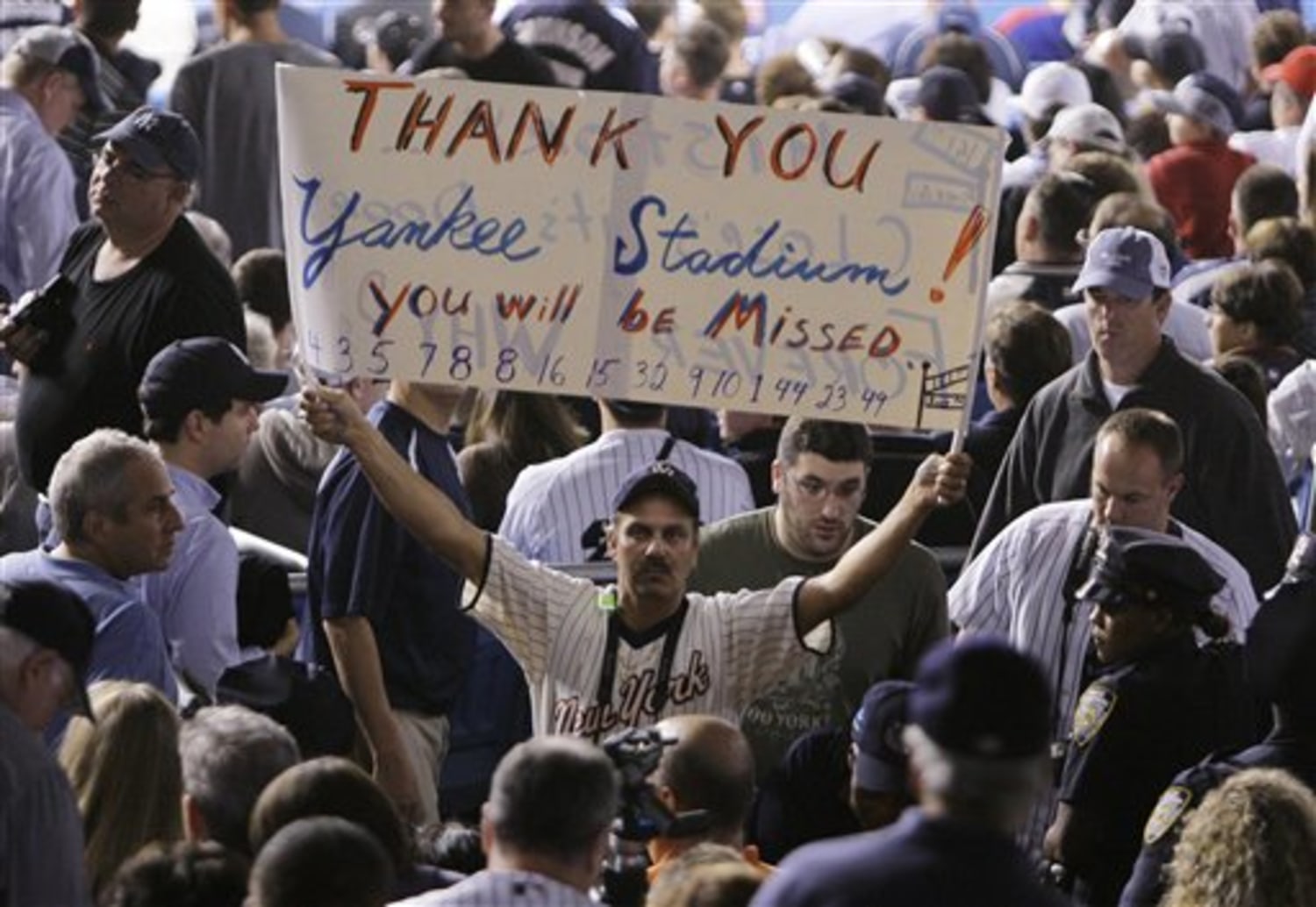 NY Yankees Thurman Munson photo from Shea Stadium Scoreboard of plane Crash
