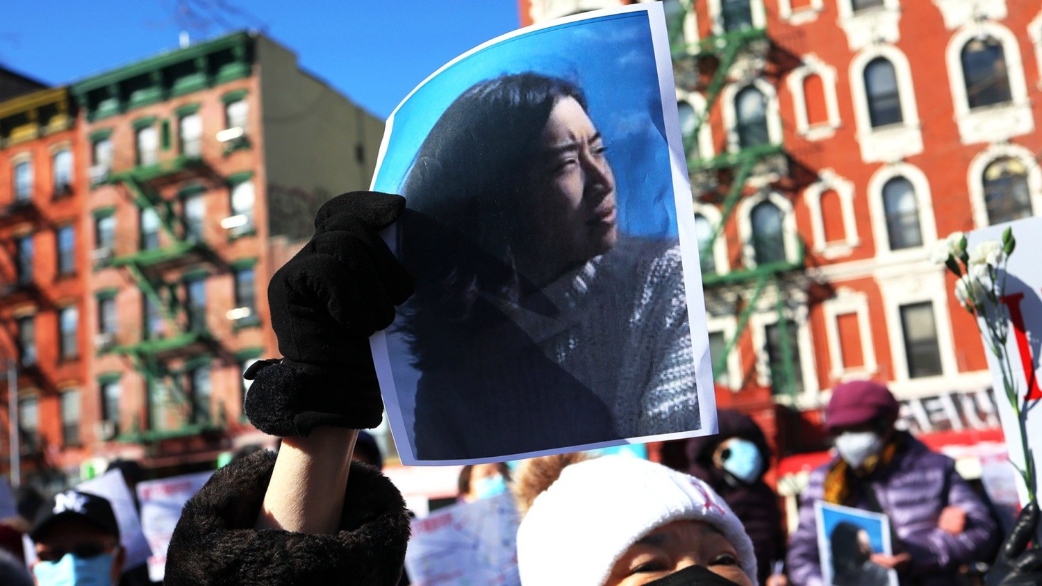 Woman fatally stabbed inside Chinatown apartment, suspect arrested