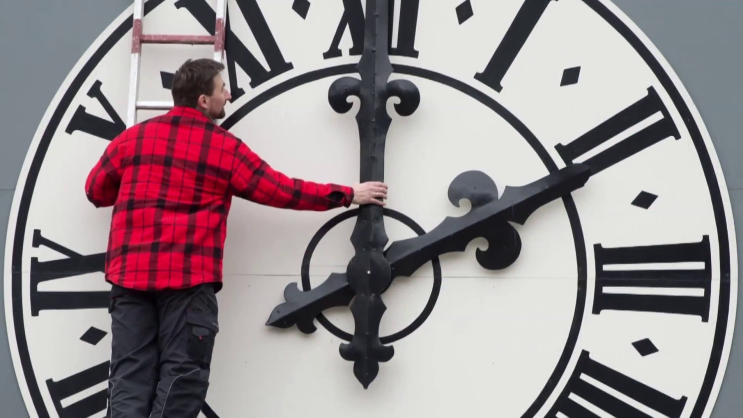 Daylight Savings Time 2022: Some States Want Permanent DST