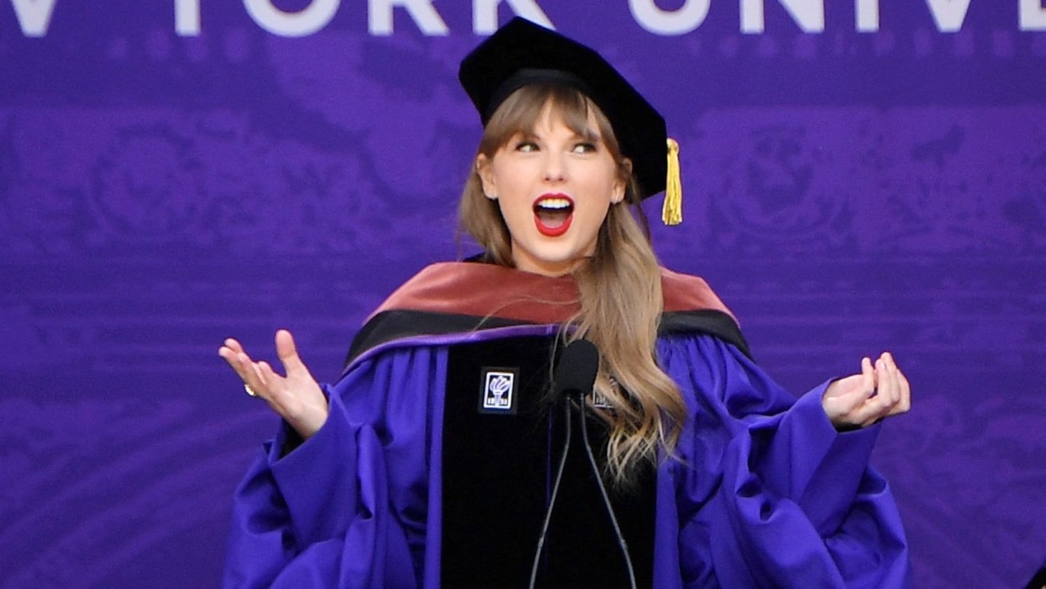 Taylor Swift Gives Commencement Speech: 'Cringe is Unavoidable Over a  Lifetime'