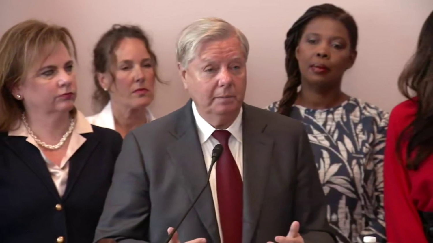 Sen. Graham proposes bill to ban abortion after 15 weeks nationwide