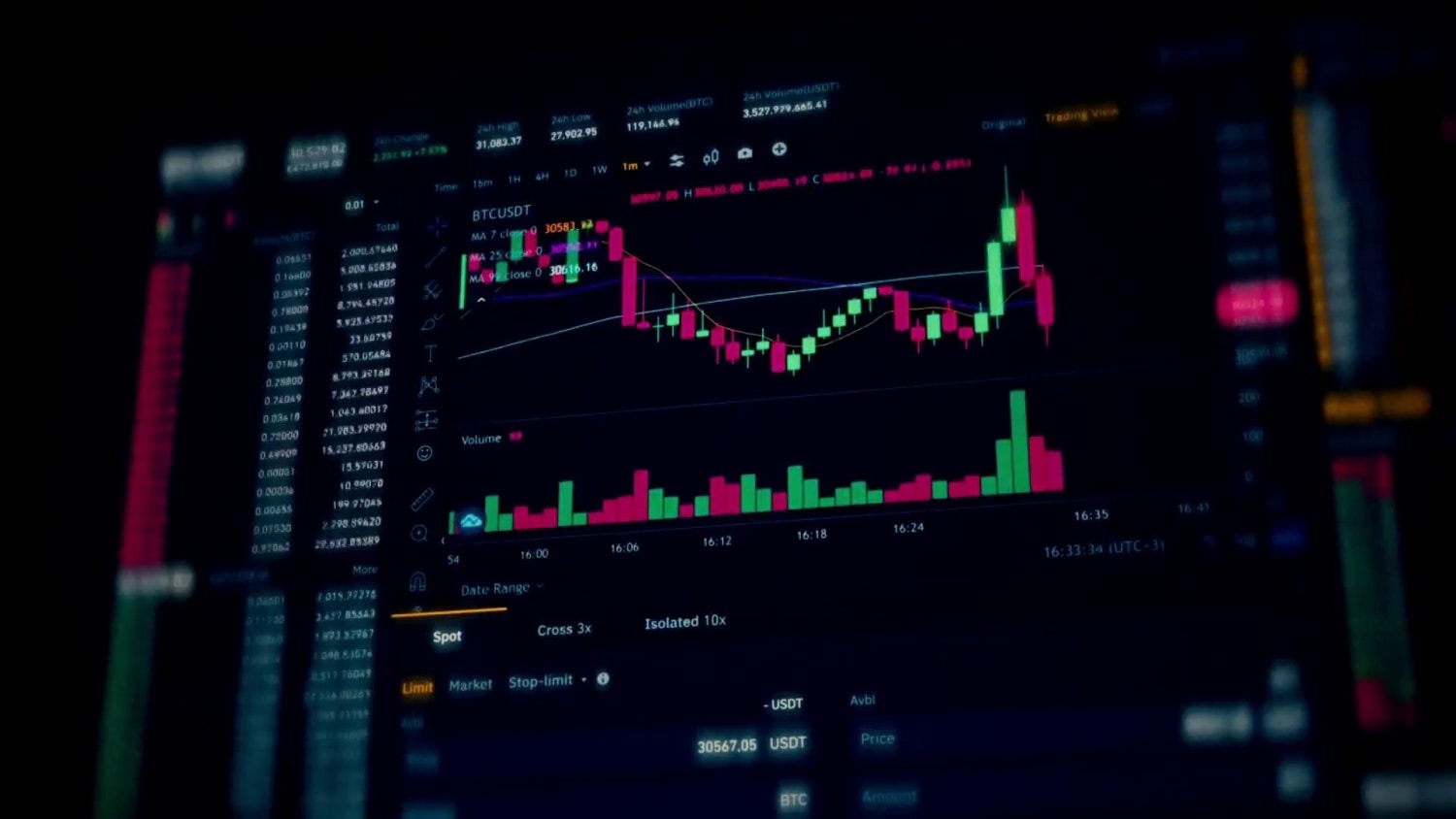 Tom Brady, Larry David among celebrities named in FTX lawsuit