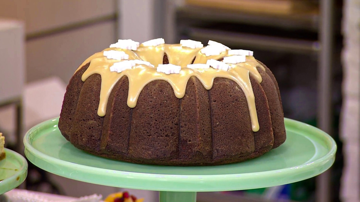 Gingerbread bundt cake in the most beautiful forest cake pan - The