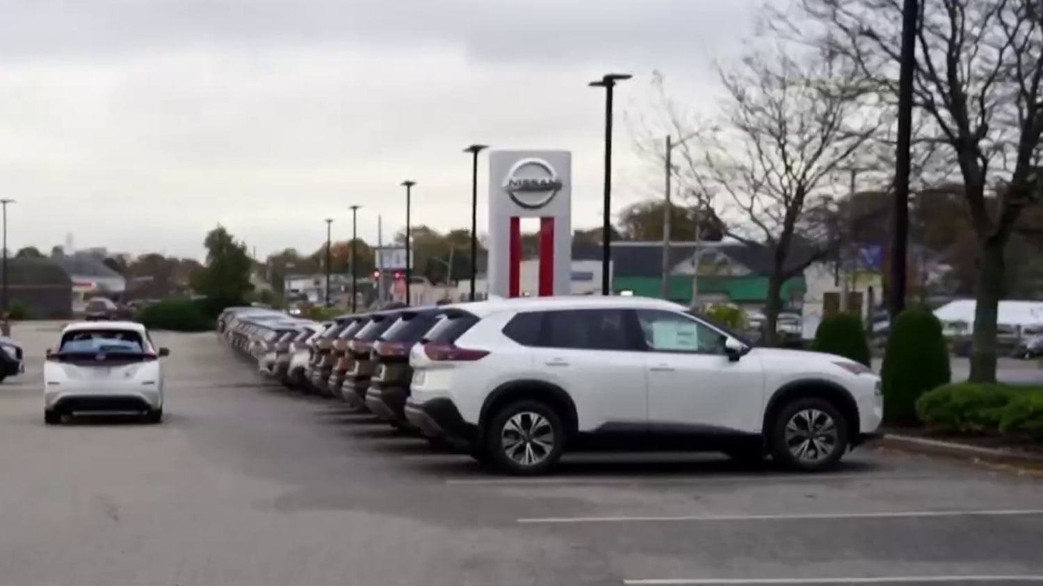 Should i buy an best sale electric car now or wait