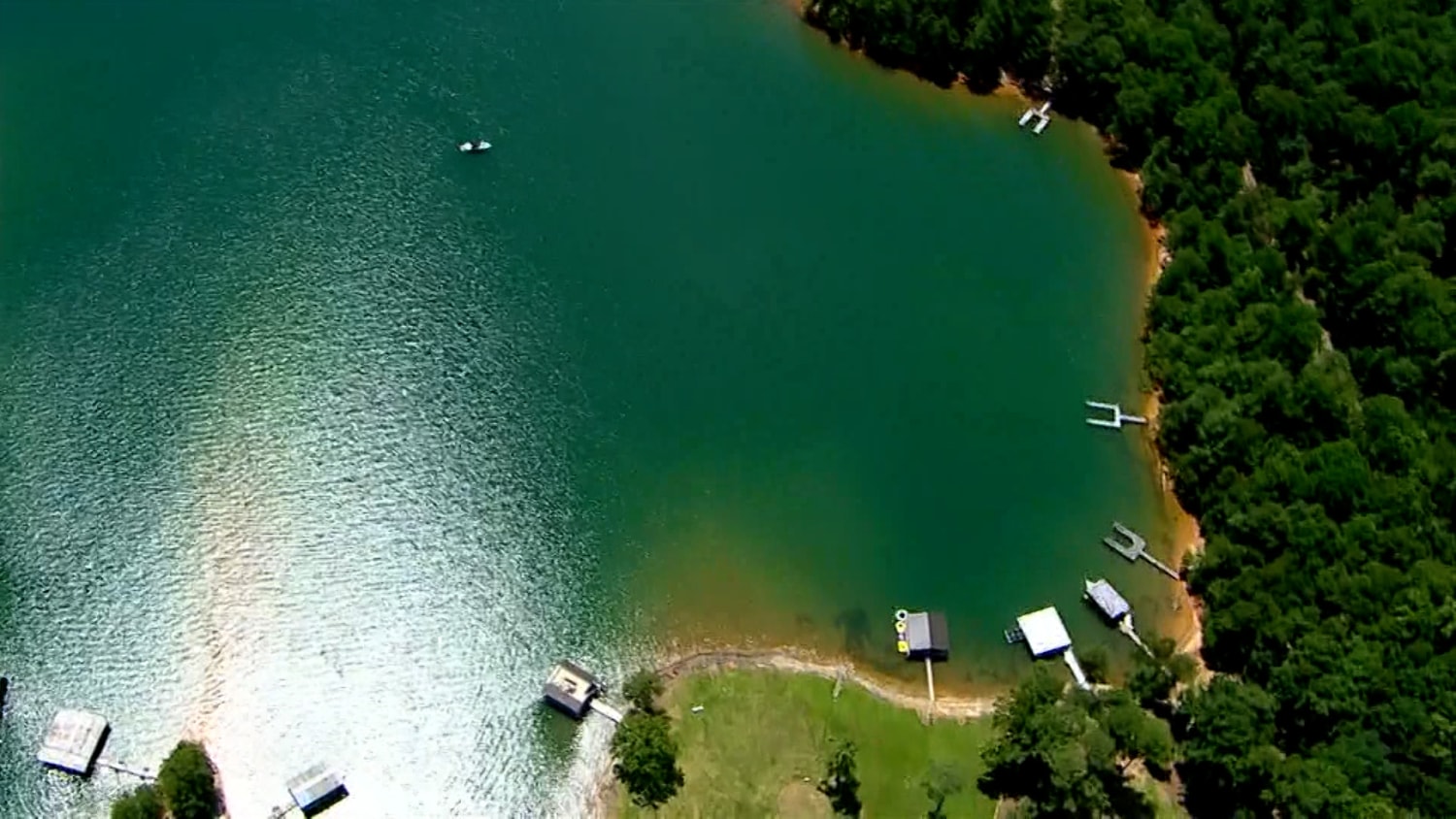 Man dies after being electrocuted at Georgia's Lake Lanier