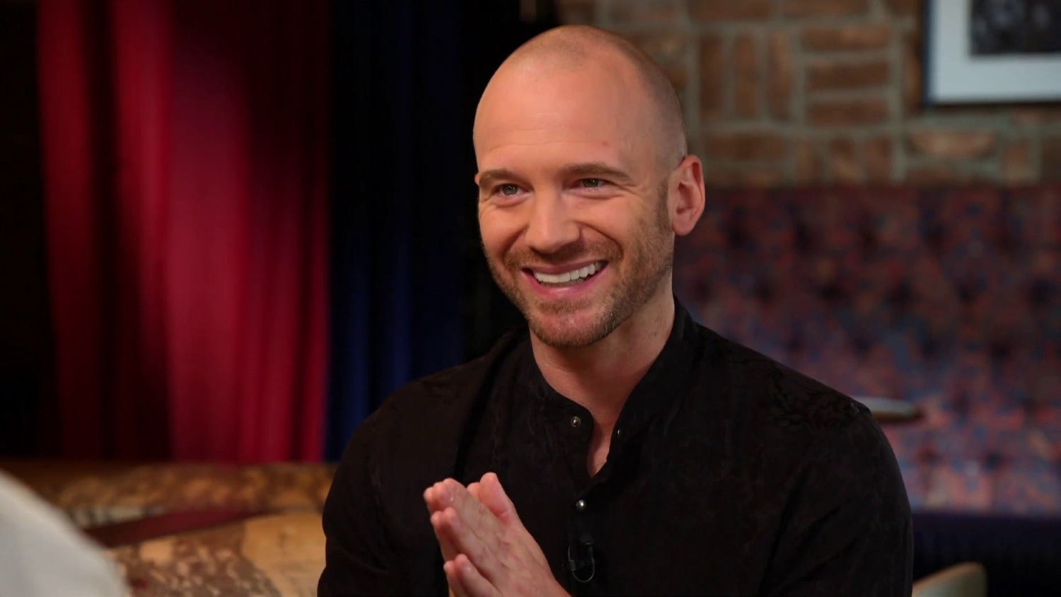 Does Sean Evans Have a Girlfriend? About the 'Hot Ones' Host