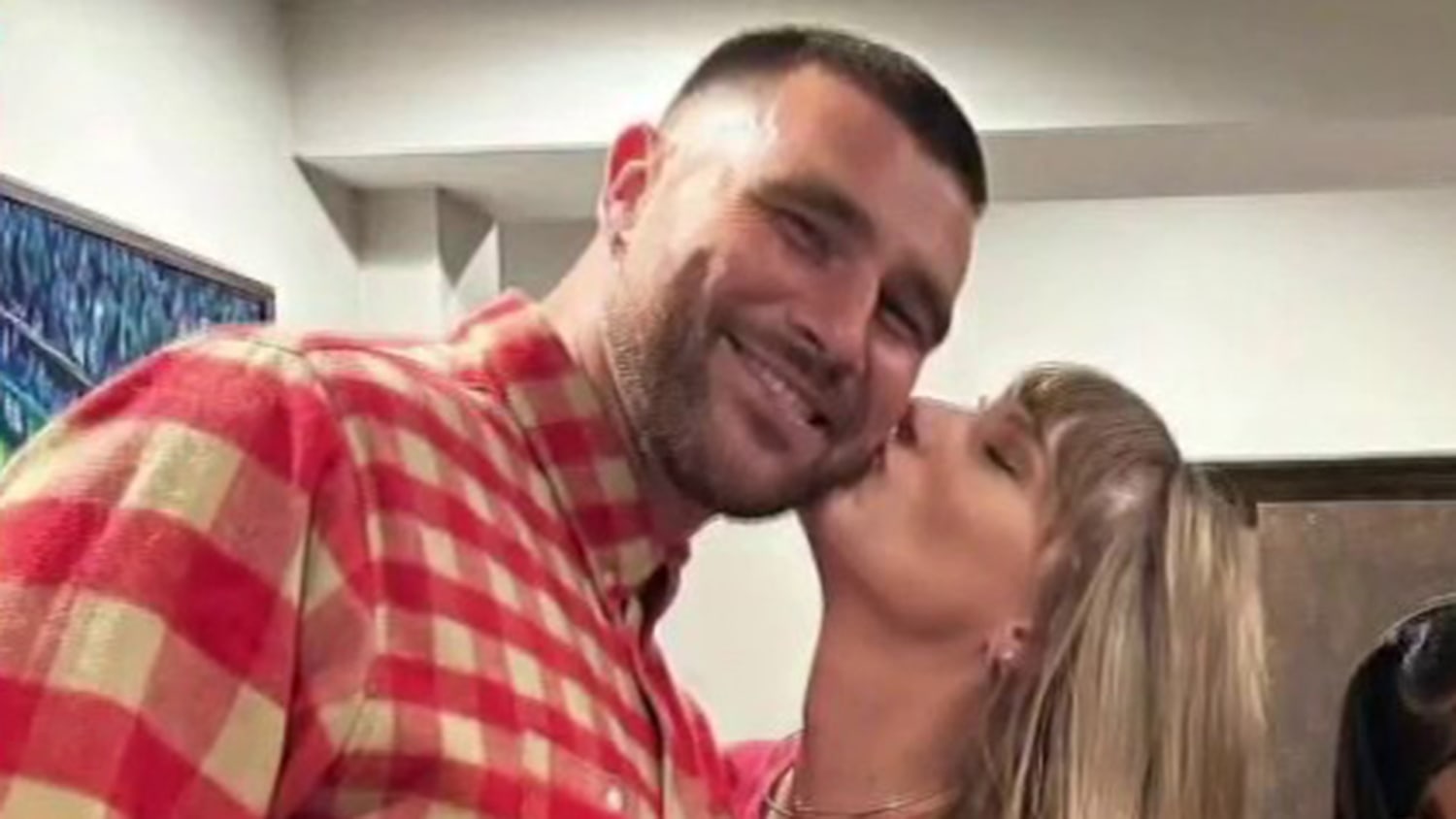 How Taylor Swift's boyfriend Travis Kelce became the internet's