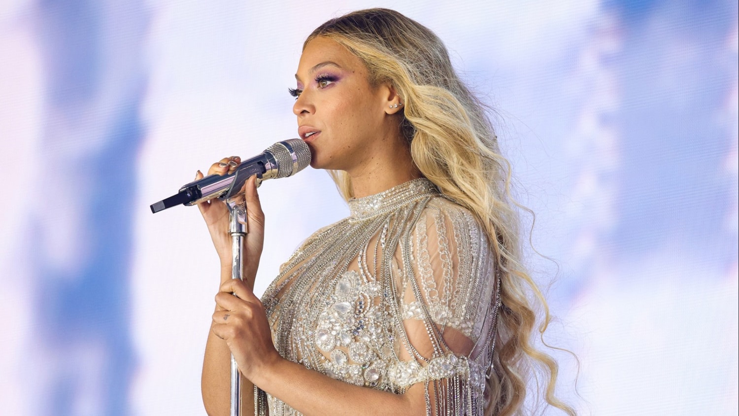 Beyonc's Renaissance concert film rakes in $21M at box office