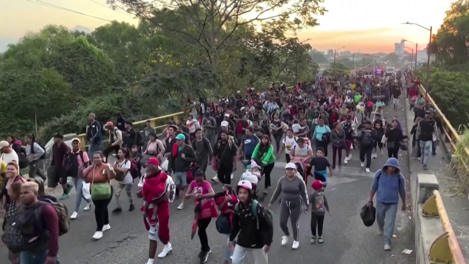 Largest migrant caravan in more than a year headed to US