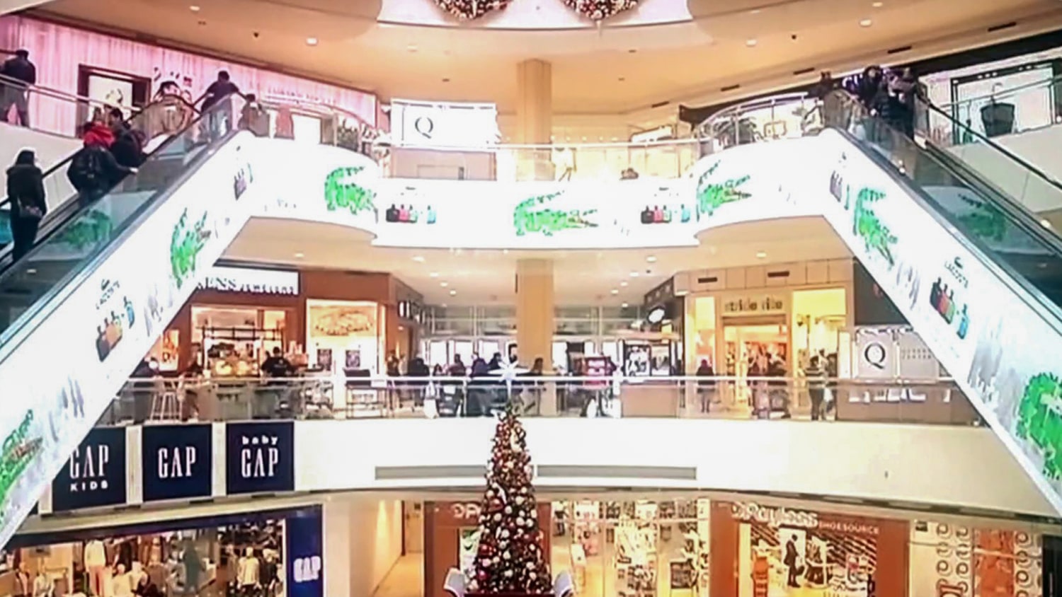 Gap store holiday shop