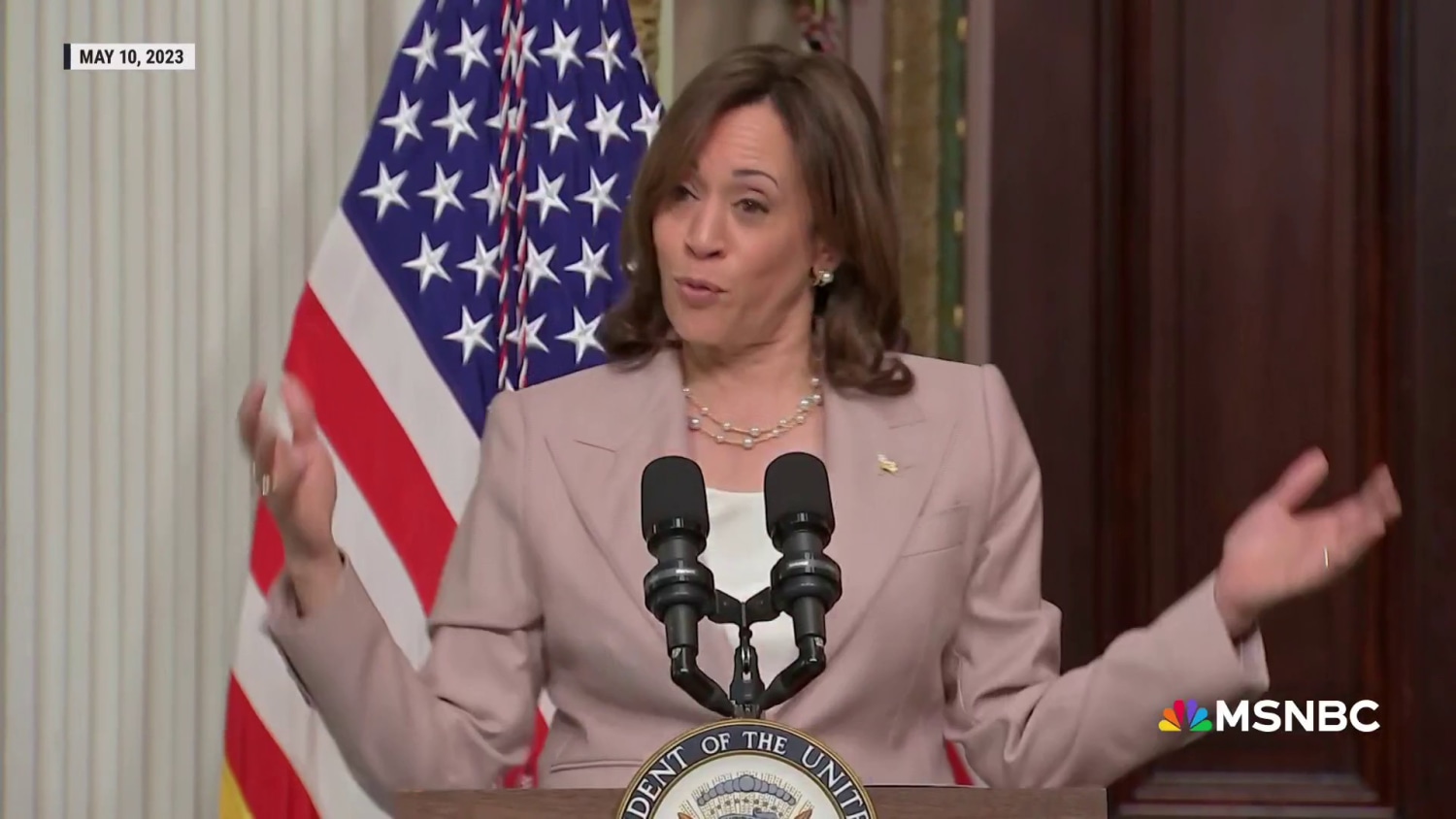 Let the memes begin! Coconuts, Venn diagrams and brat mark Harris modern  candidacy