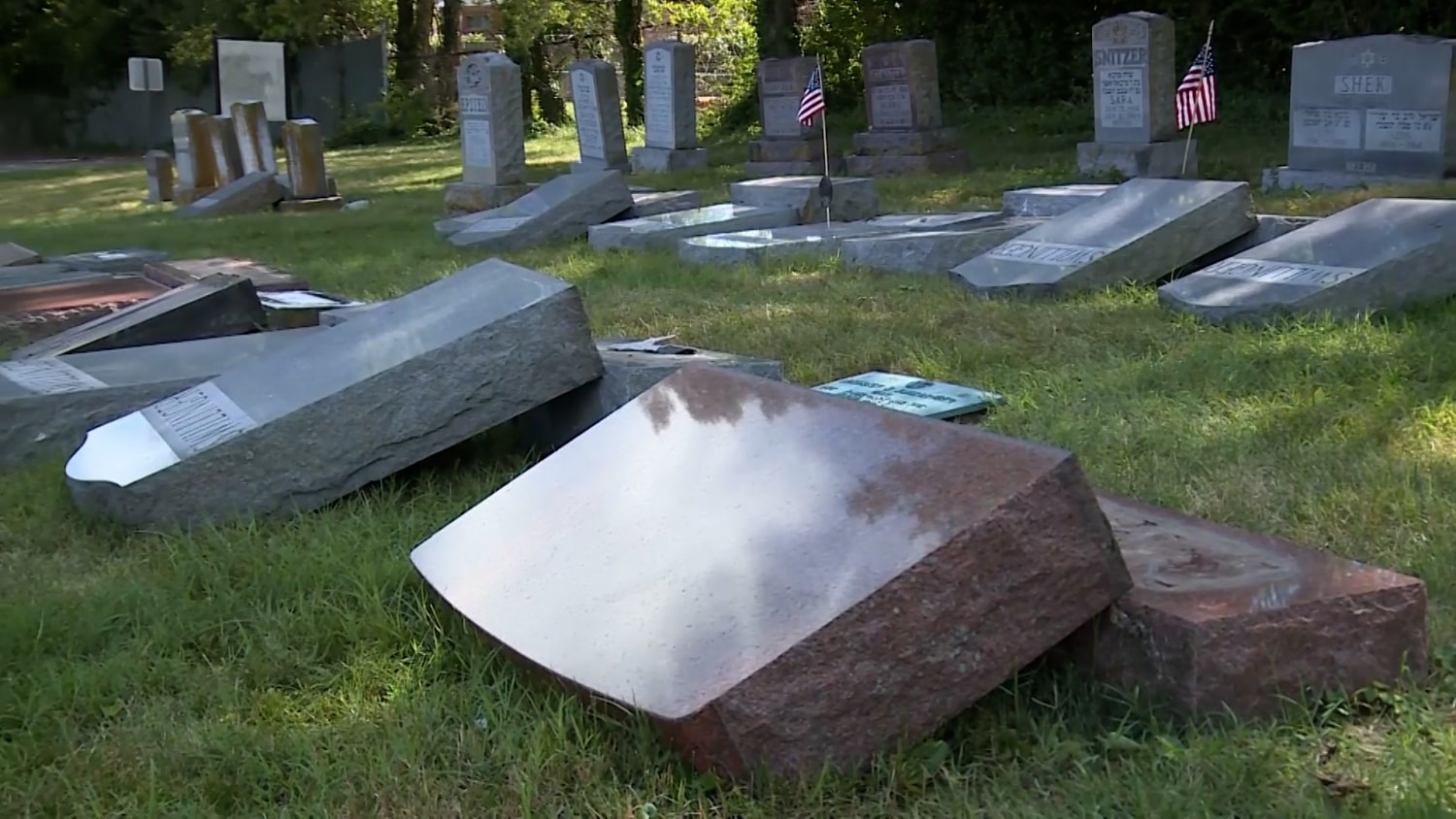 FBI investigating after nearly 200 gravestones at 2 Jewish