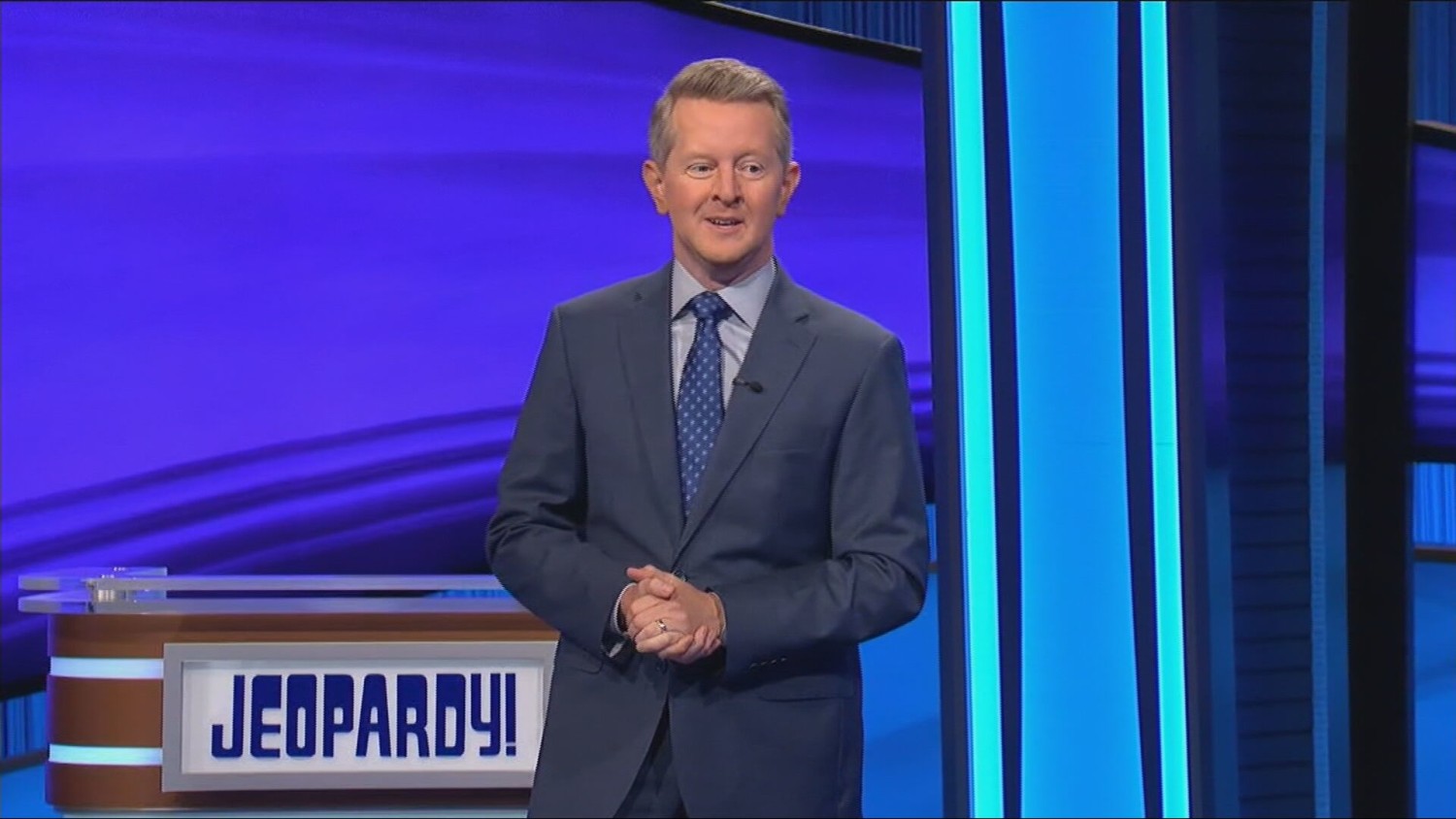 Ken Jennings calls out 'problematic' answer on 'Jeopardy!' and apologizes  to female contestant