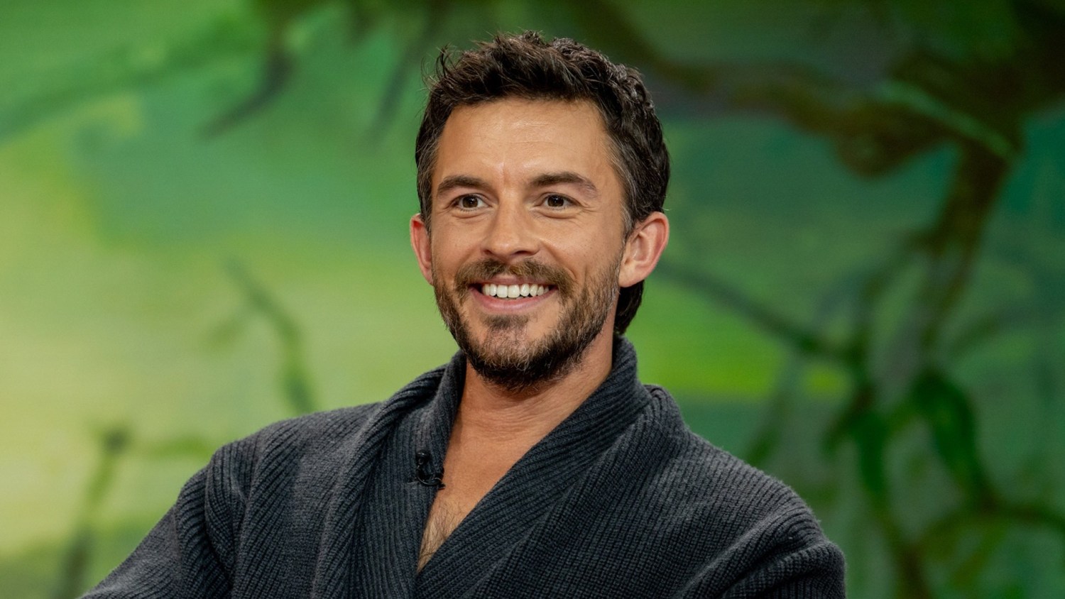 Jonathan Bailey Reflects on Exploring His Sexuality: 'So Many Nuances'