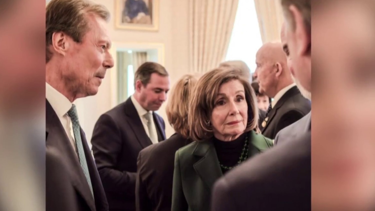 Nancy Pelosi Körper The Perfect Gift For Stock Tips! Nancy Pelosi