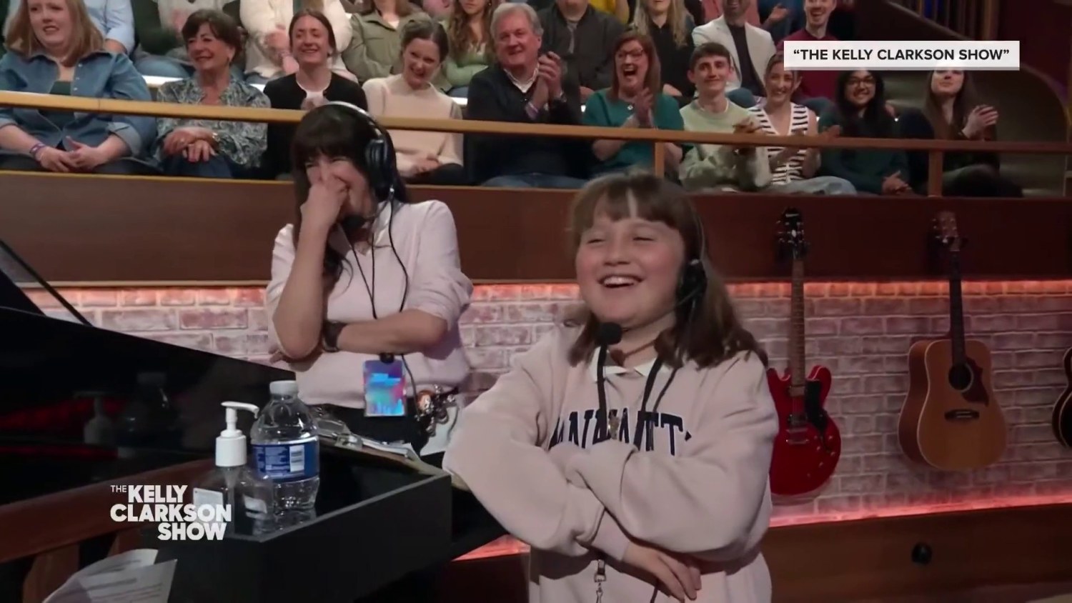 Kelly Clarkson's daughter, River Rose, plays producer on her show