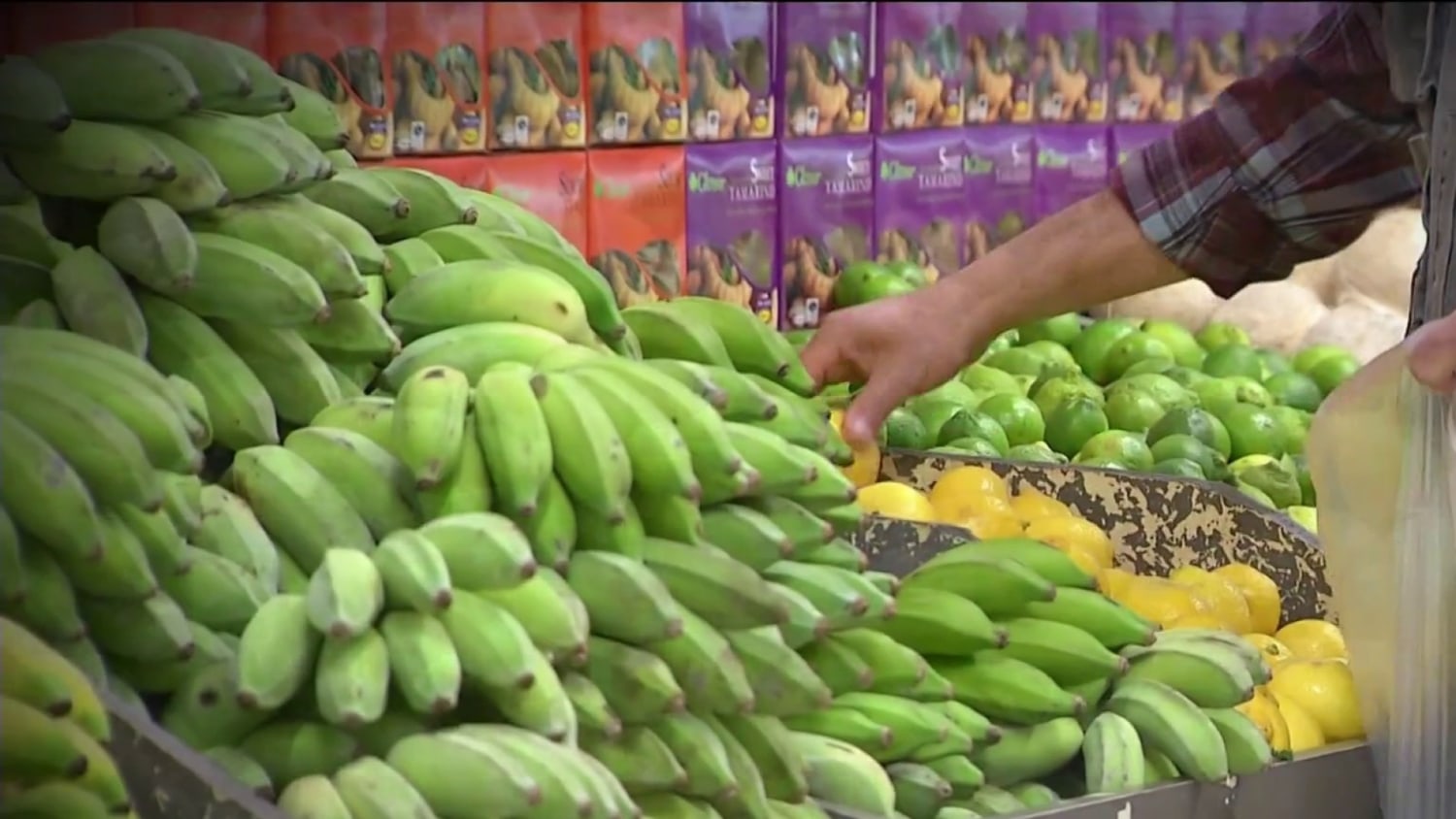 Ultra-processed foods make up the majority of kids' diet, CDC report finds