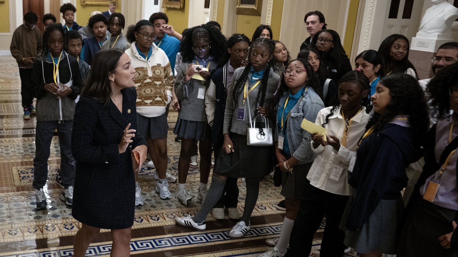 Rep. Ocasio-Cortez gives students a tour of the Capitol amid government  shutdown
